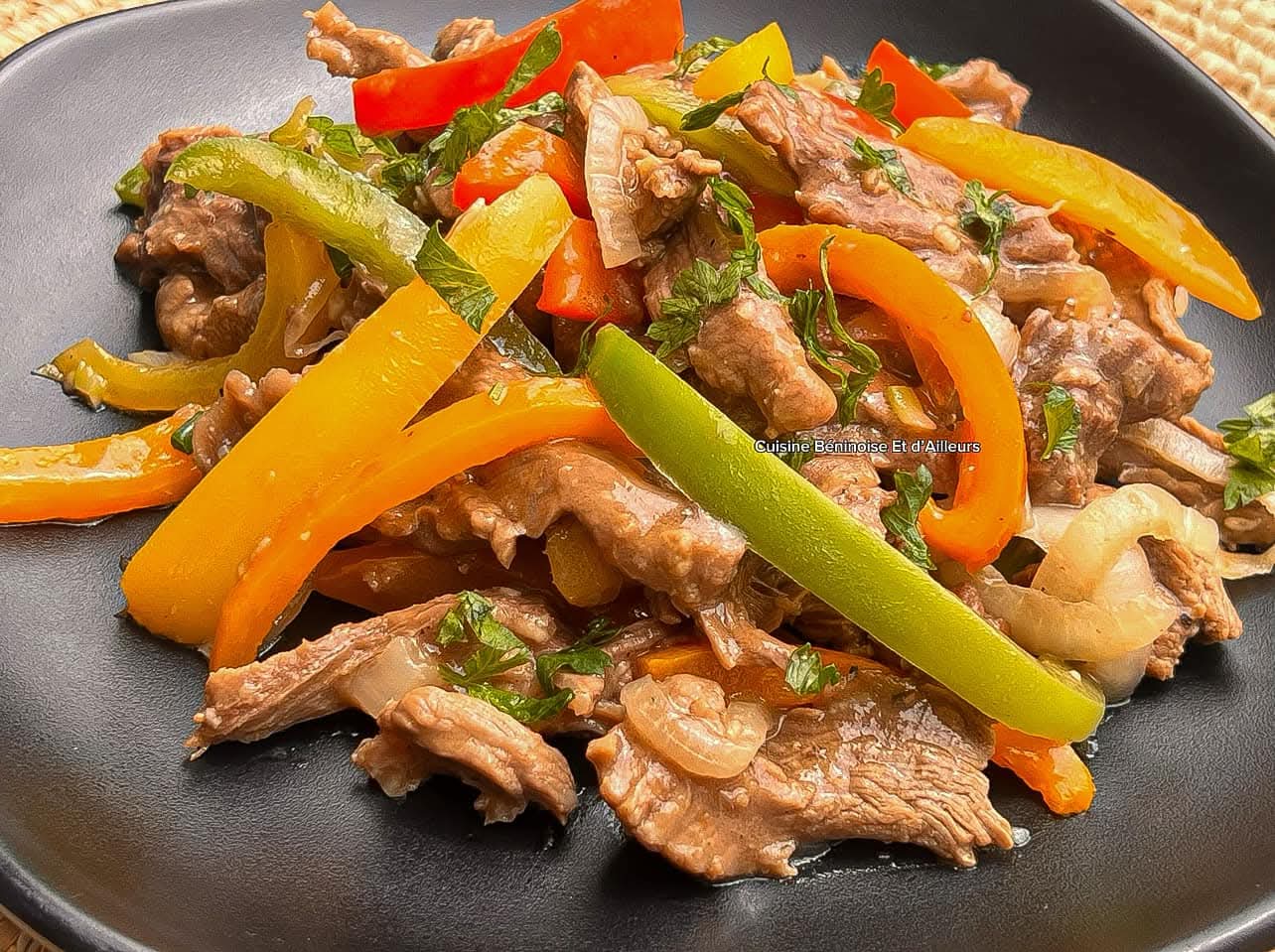 🥩 Bœuf aux poivrons : Recette facile, colorée et savoureuse