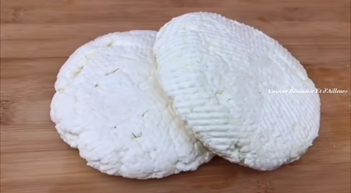 🧀 Recette du Fromage Wagashi (Amon / Fromage Peulh) : Le fromage béninois fait maison