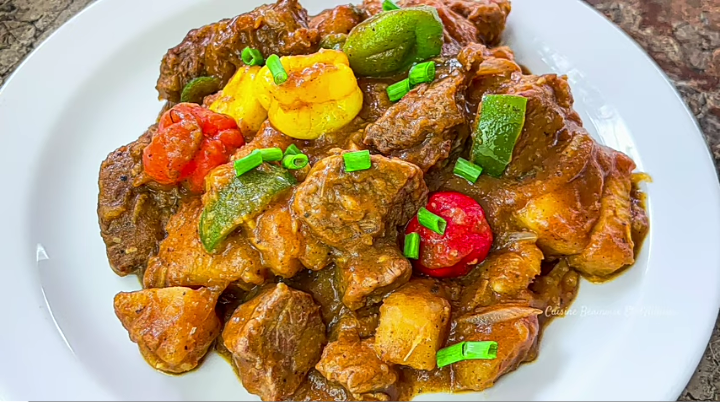 Ragoût d’igname aux daubes de bœuf 🍲