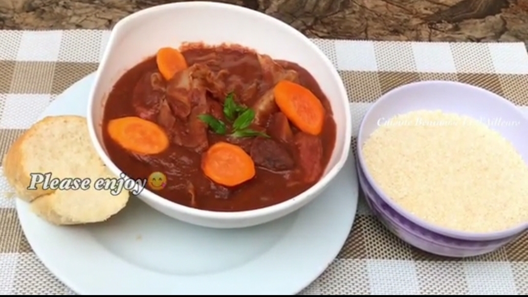 Féchouada (Feijoada) – Le Délicieux Mariage du Brésil et du Bénin